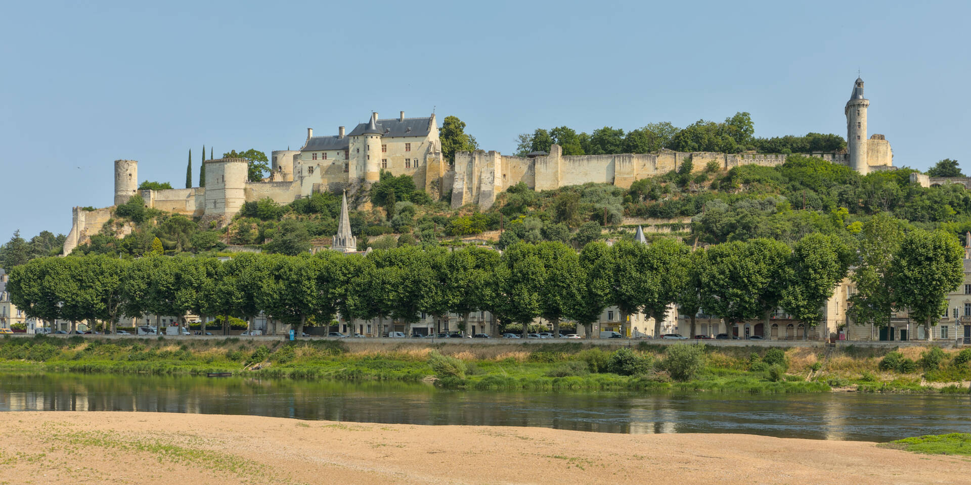 Image locale Chinon
