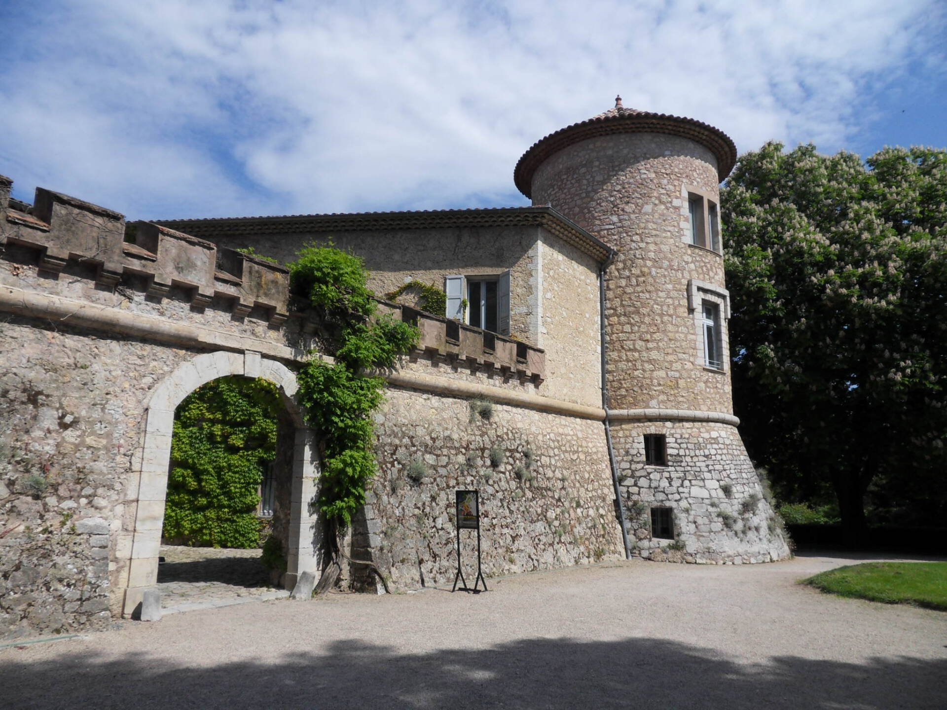 Image locale Mouans Sartoux
