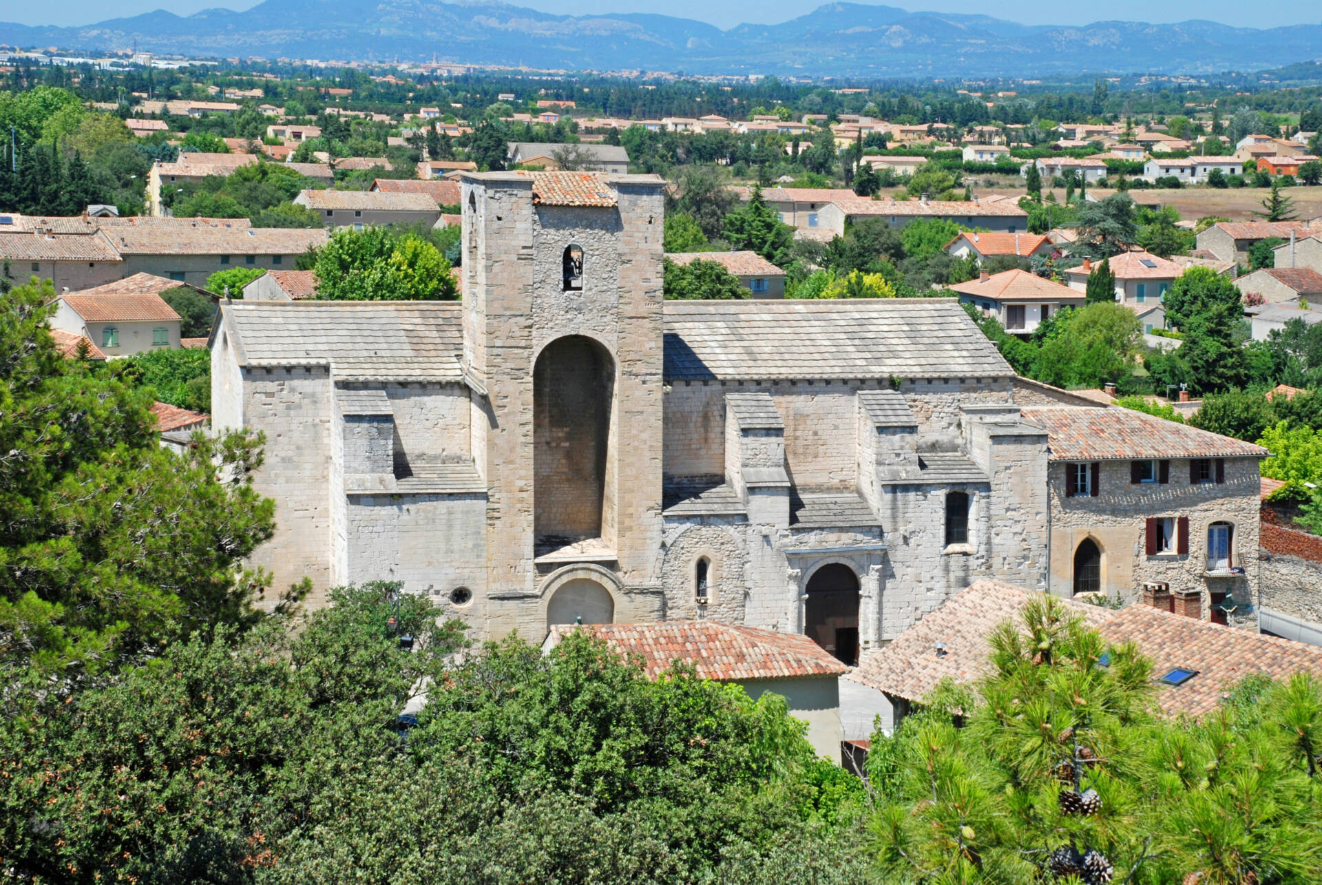 Image locale Pernes les Fontaines